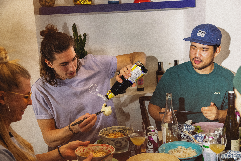 Sustainable streetwear from Vienna. Dinner, drinks, food and friends